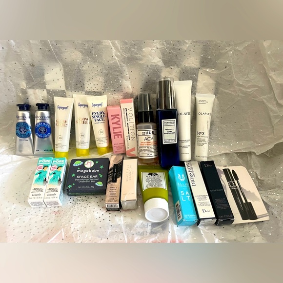 20-Piece Luxury Beauty Bundle! Dior, Benefit, L’Occitane, Supergoop, Fenty - Picture 1 of 5